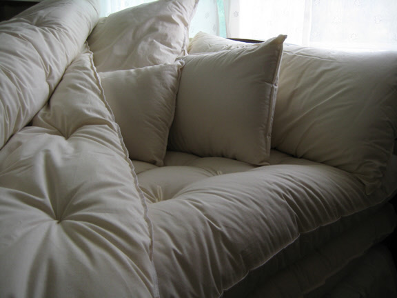 Wool Bedding comforter pillows on mattress